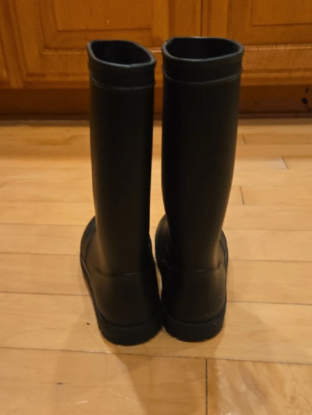 Kids Black Rubber Rain Boots - Durable Waterproof Footwear